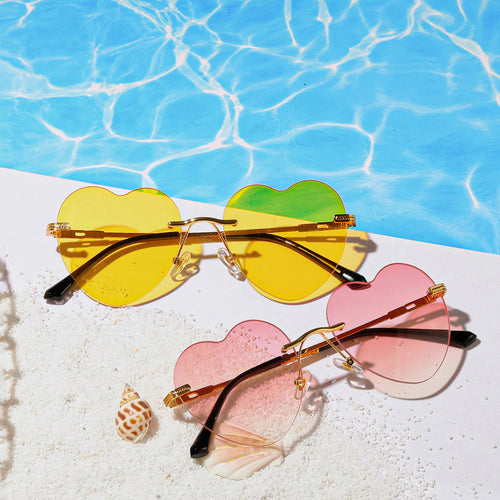 Ladies trendy heart sunglasses with mirrored lenses Bowlift