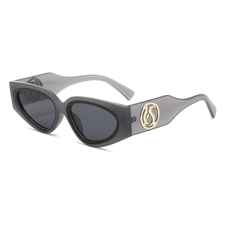 Women's Cat-Eye Sunglasses with Luxurious Frame and Glamorous Details Bowlift