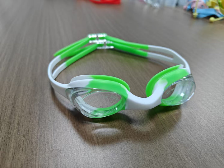 Swim goggles with anti-fog and UV protection technology Bowlift