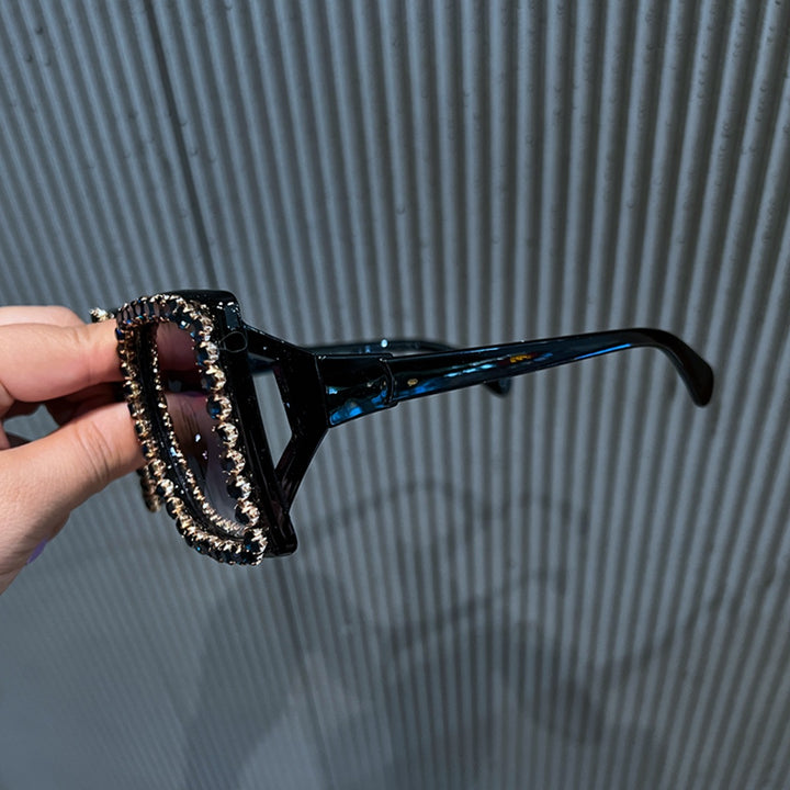Women's glamorous Quadro sunglasses with rhinestone-adorned frame Bowlift