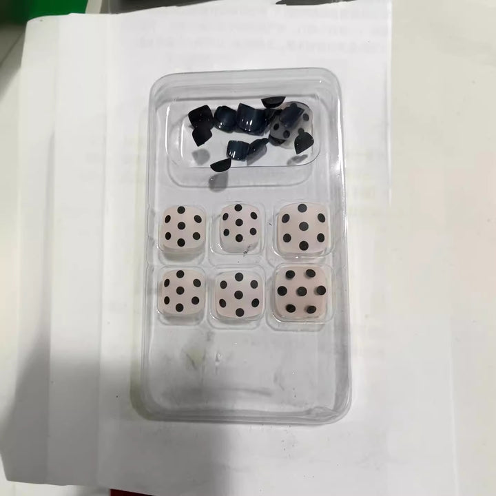 Artistic Polka Dot Press-On Nail Set Bowlift
