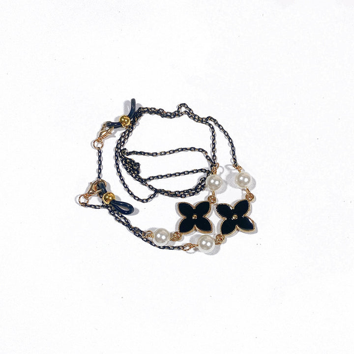 Elegant and Filigree Jewelry Band Bowlift