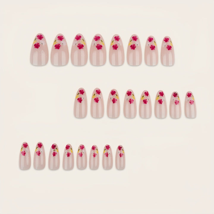 Artificial nails with floral accents Bowlift