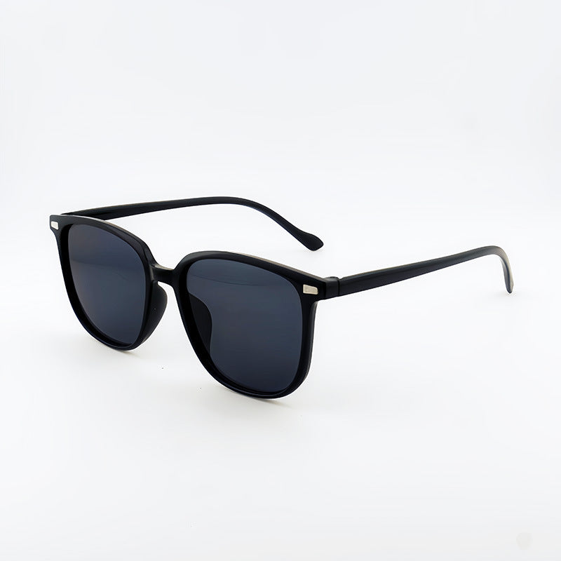 Chic Cat-Eye Sunglasses Bowlift