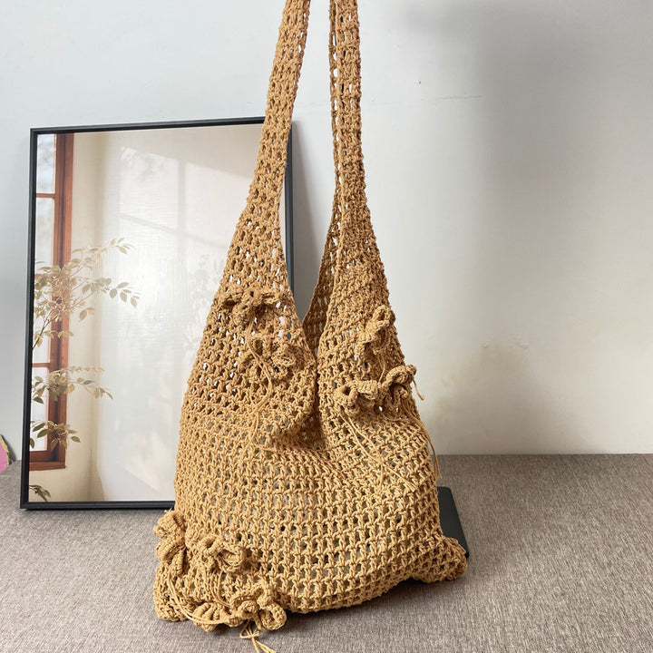 Hand-knotted crossbody bag with floral pattern Bowlift