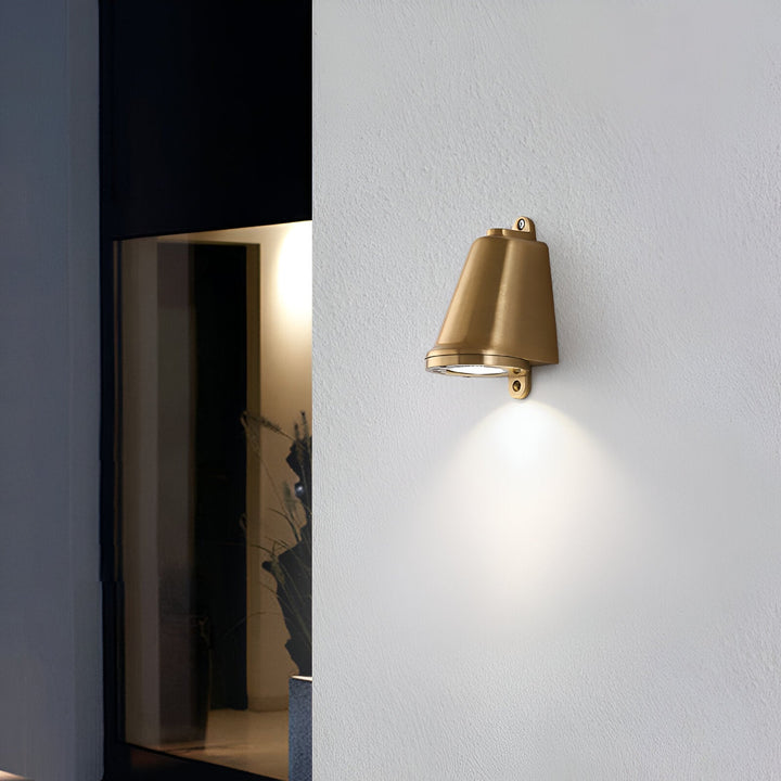 BowLift | Minimalistic LED Outdoor Wall Lamp