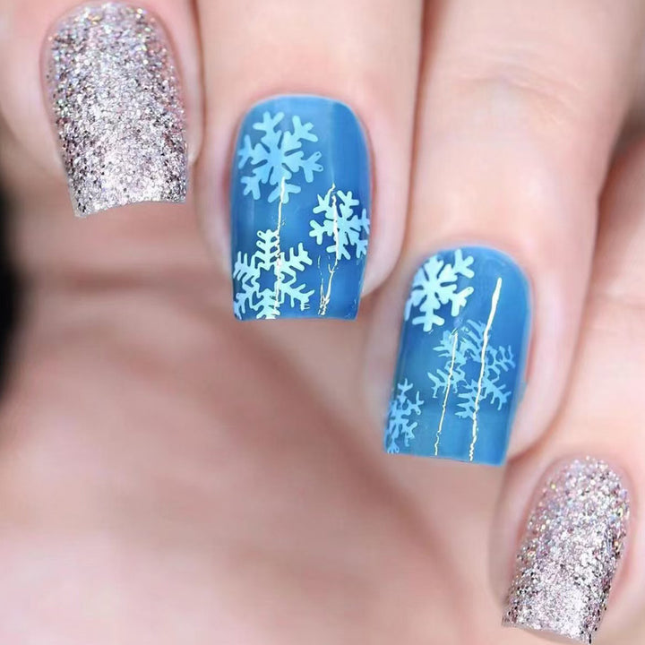 Winter-Themed Press-On Nail Art Bowlift