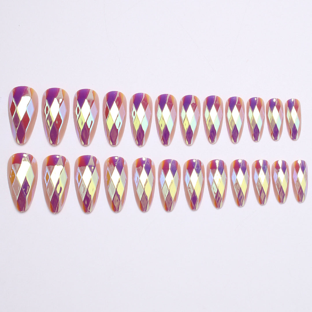 Diamond-Shaped Press-On Nail Set Bowlift