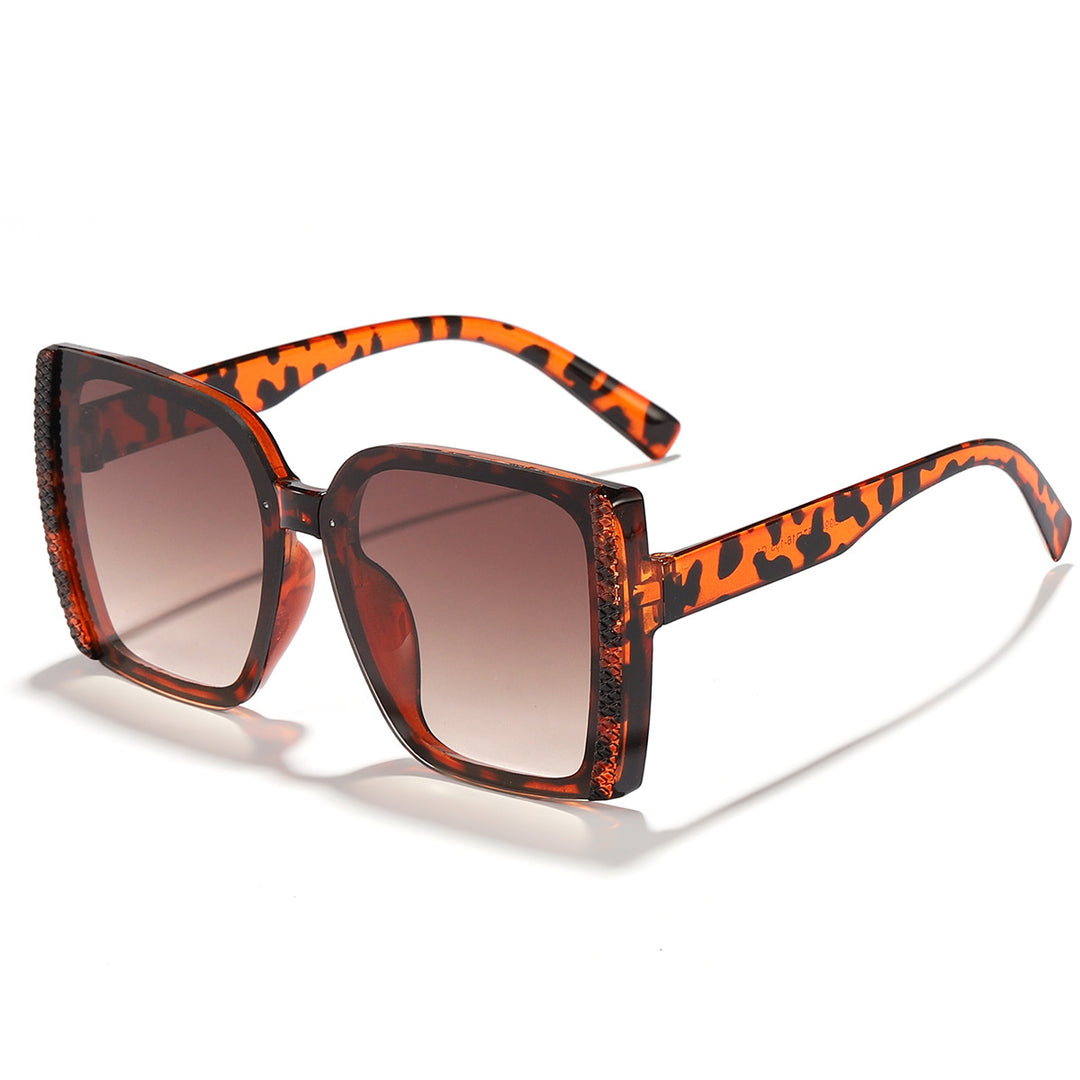 Women's fashion sunglasses in modern leopard print with glamour elements Bowlift