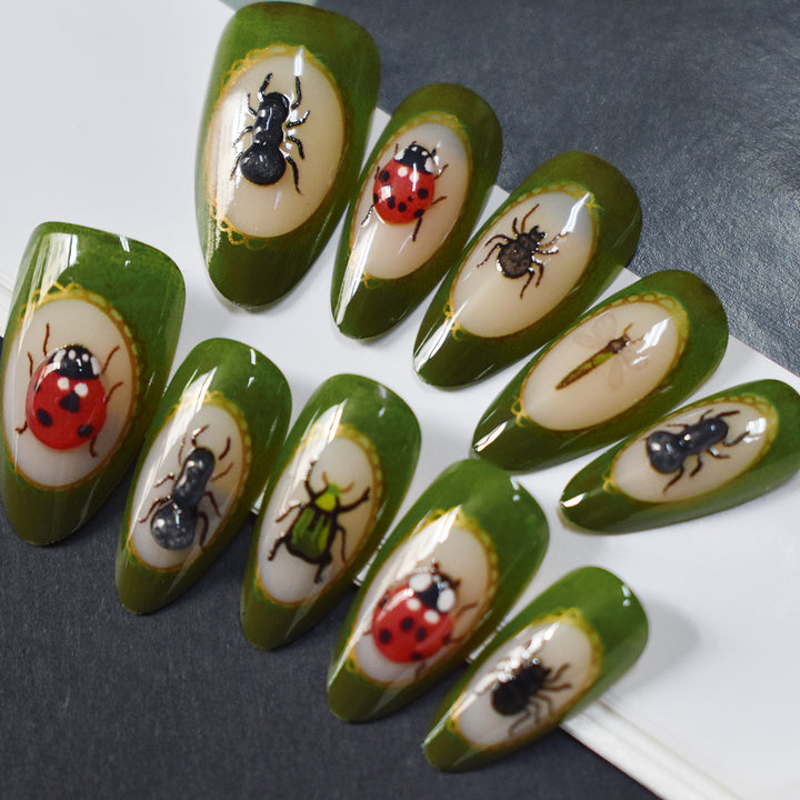 Artistic Insect-Embellished Press-On Nail Art Bowlift