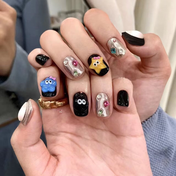 Artistic Floral-Embellished Press-On Nail Art Bowlift
