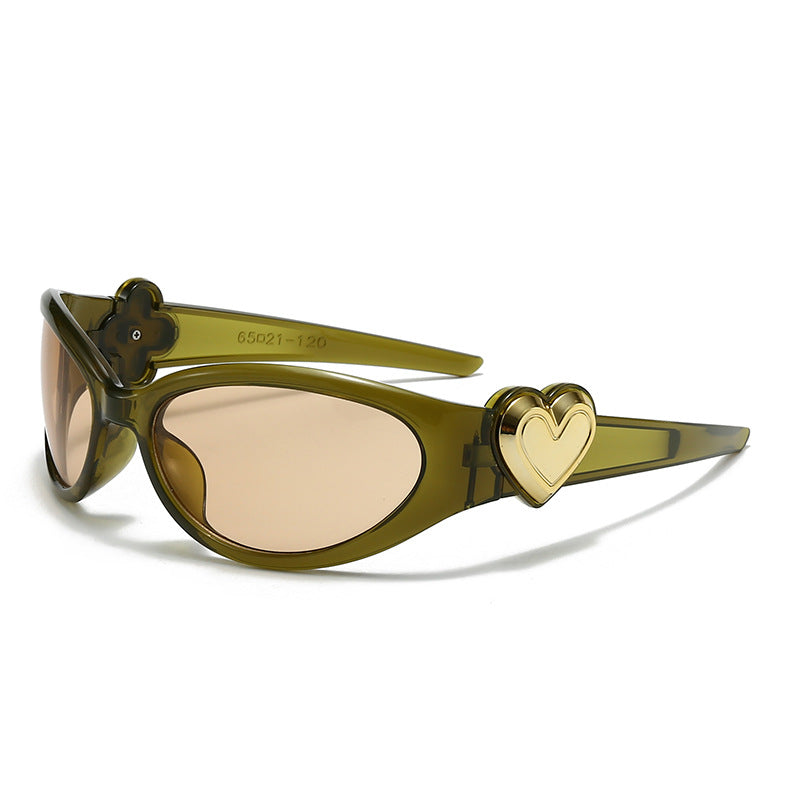 Ladies fashionable sunglasses in stylish heart design Bowlift
