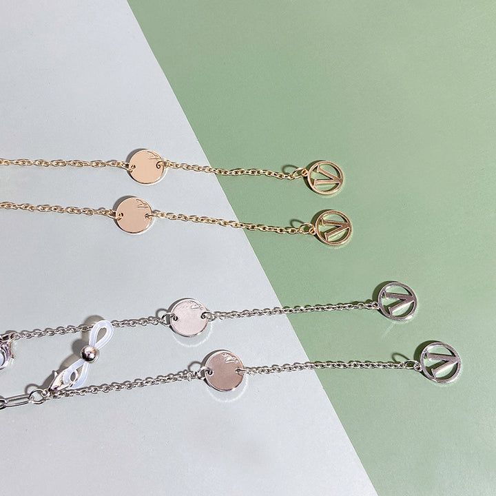 Stylish jewelry necklace with modern pendants Bowlift