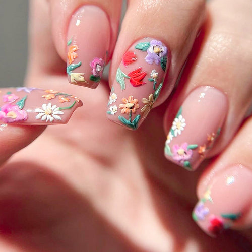 Creative nail set with floral designs Bowlift