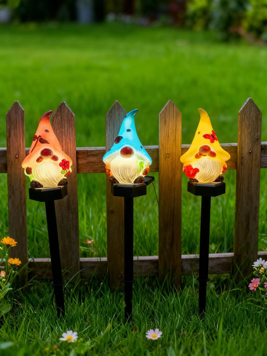 Whimsical Solar-Powered Squirrel Garden Stake Light With Integrated Solar Panel And Warm LED Glow Bowlift