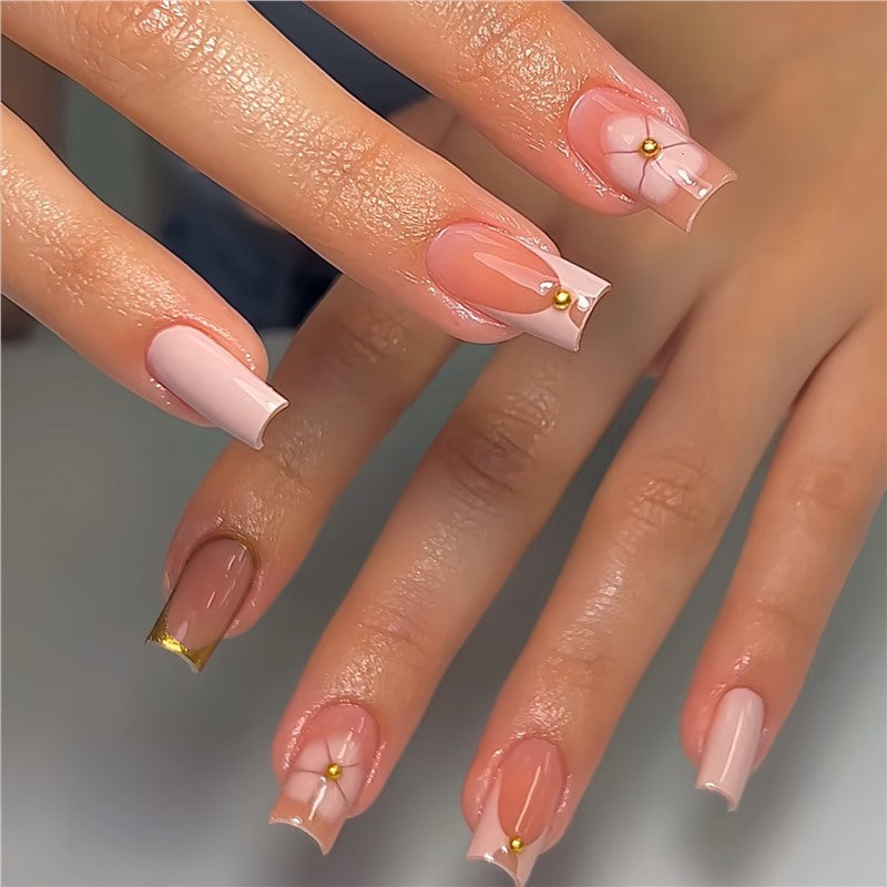 Glamorous Press-On Nail Set Bowlift