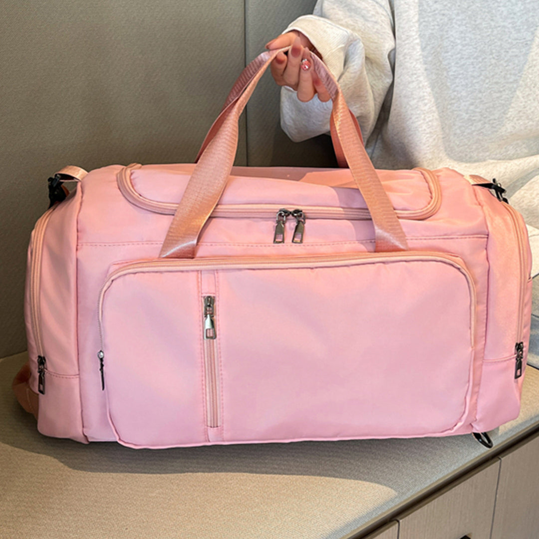 Travel bag with versatile storage and robust zippers Bowlift