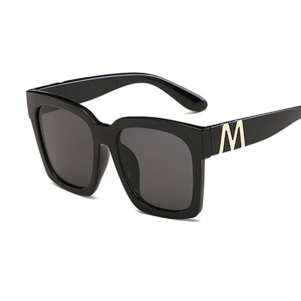 Women Elegant Oversized Sunglasses with Polarizing Lenses Bowlift