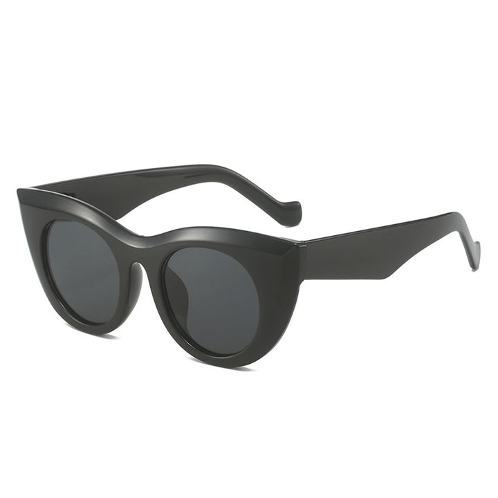 Ladies Cat-Eye Sunglasses with Wide Frame and UV Protection Bowlift