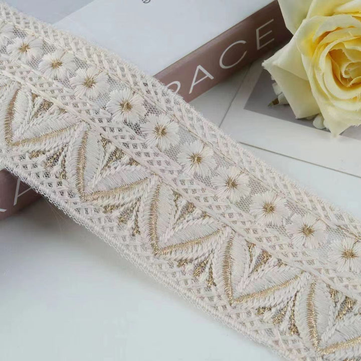 Elegant and Playful Lace Trim Bowlift