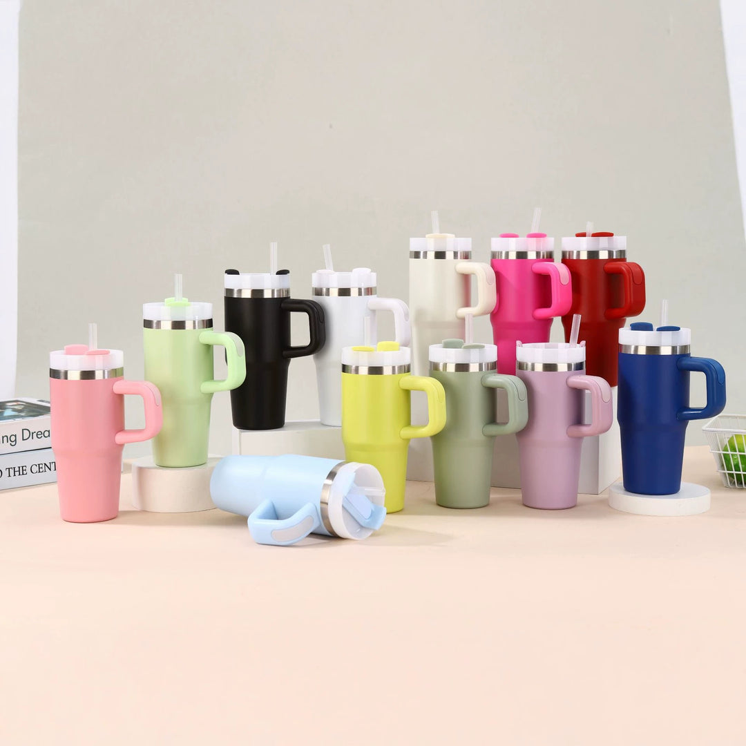 Unisex noble insulated cup with practical straw Bowlift