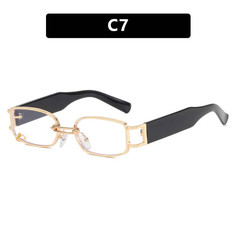 Ladies sunglasses in luxurious rectangular design with golden accents Bowlift
