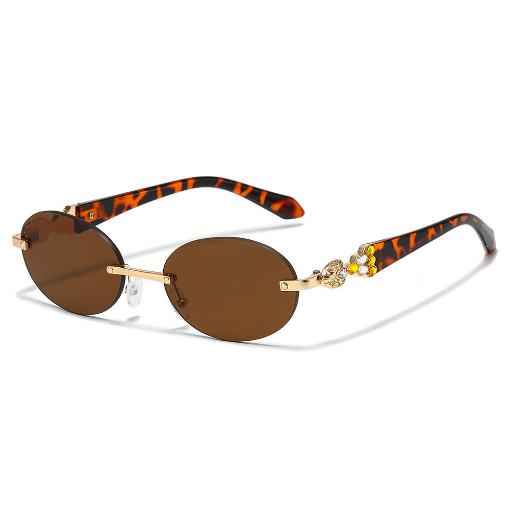 Fashion-Forward Decorative Oval Sunglasses Bowlift