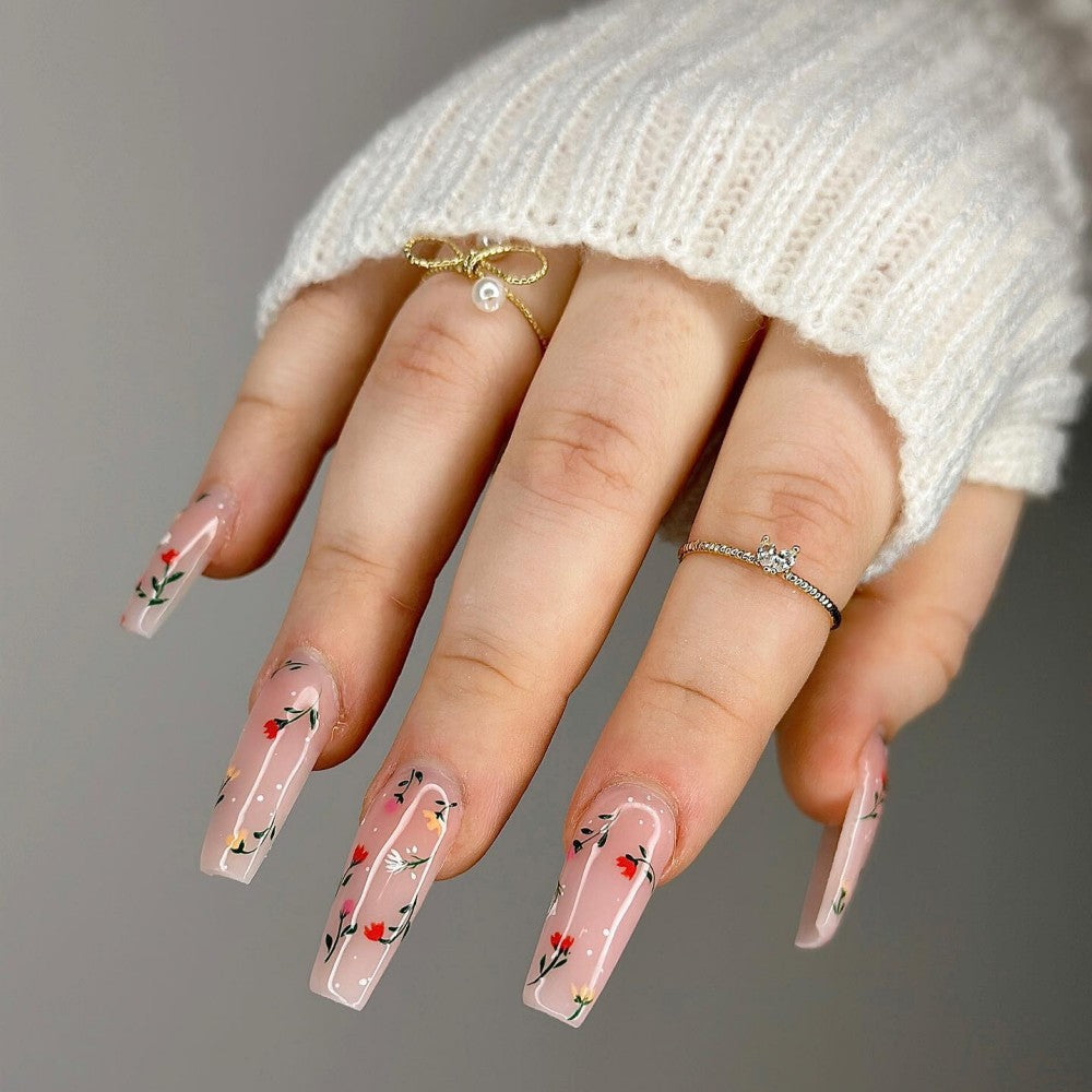 Elegant artificial nails with floral decorations Bowlift