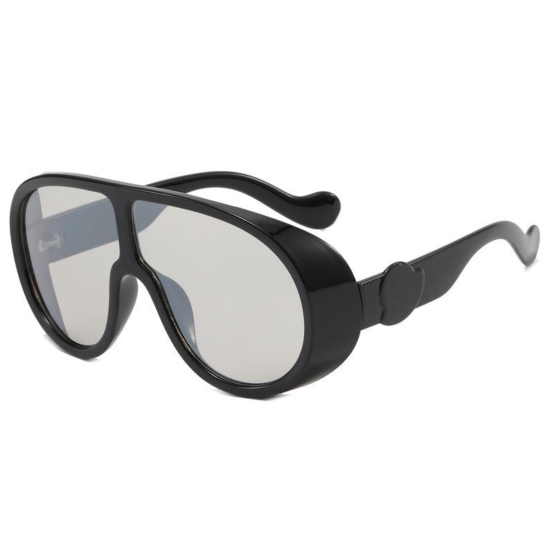Women Sporty Oversized Sunglasses with Innovative Design Bowlift