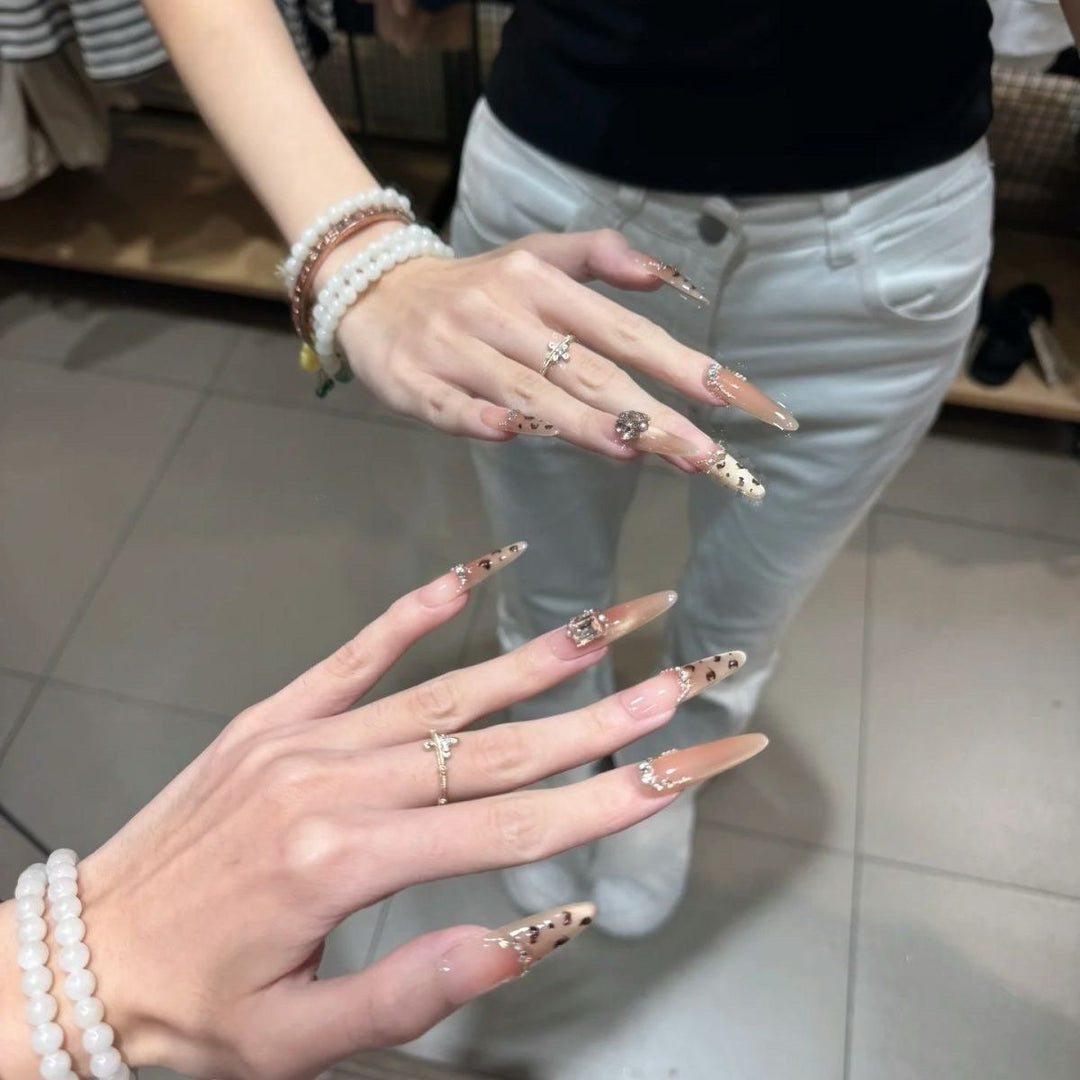 Decorative Crystal-Embellished Press-On Nails Bowlift