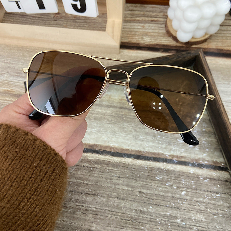 Fashionable metal sunglasses Bowlift