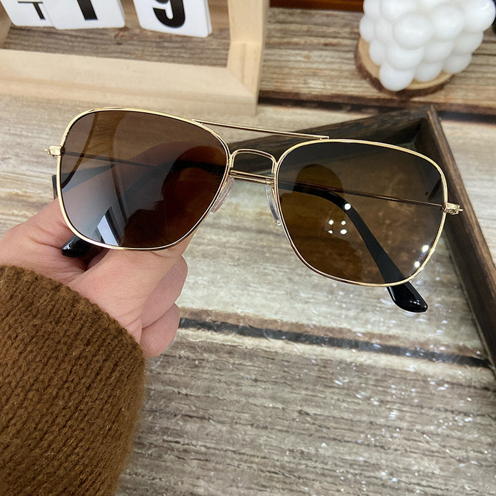 Fashionable metal sunglasses Bowlift
