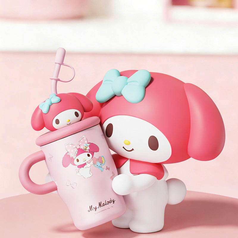 Ladies drinking cup with creative lid and straw Bowlift