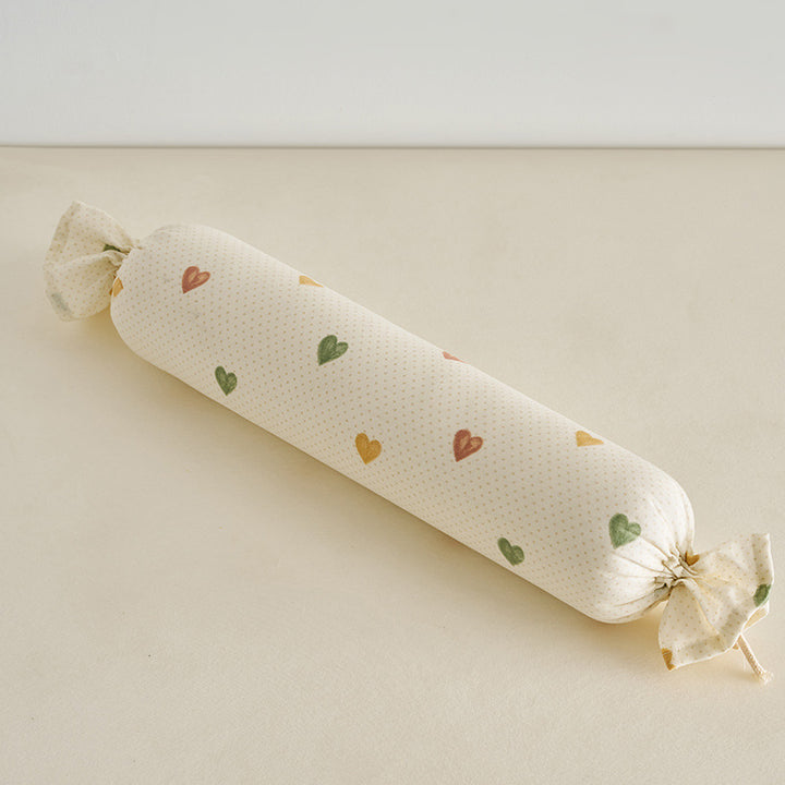 Neck support roll with loving heart design Bowlift