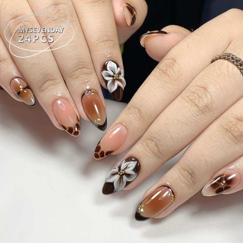 Artistic Press-On Nail Set with Floral and Color Block Design Bowlift