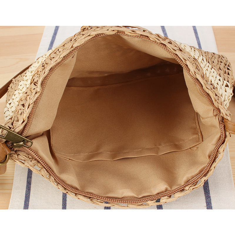 Practical Crossbody Bag Made of Braided Natural Material Bowlift