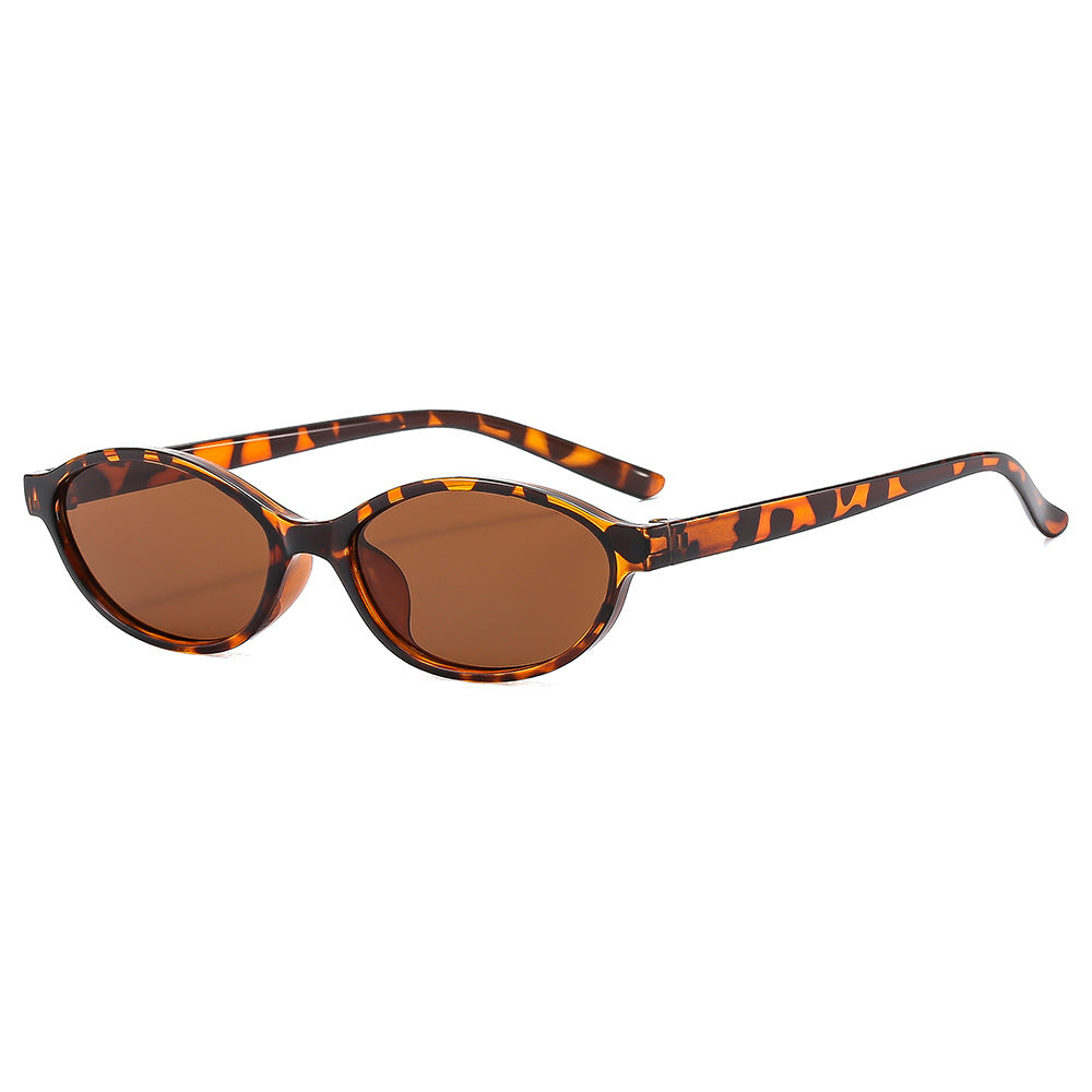 Vintage-Inspired Oval Frame Sunglasses