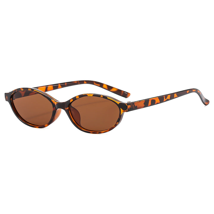 Vintage-Inspired Oval Frame Sunglasses