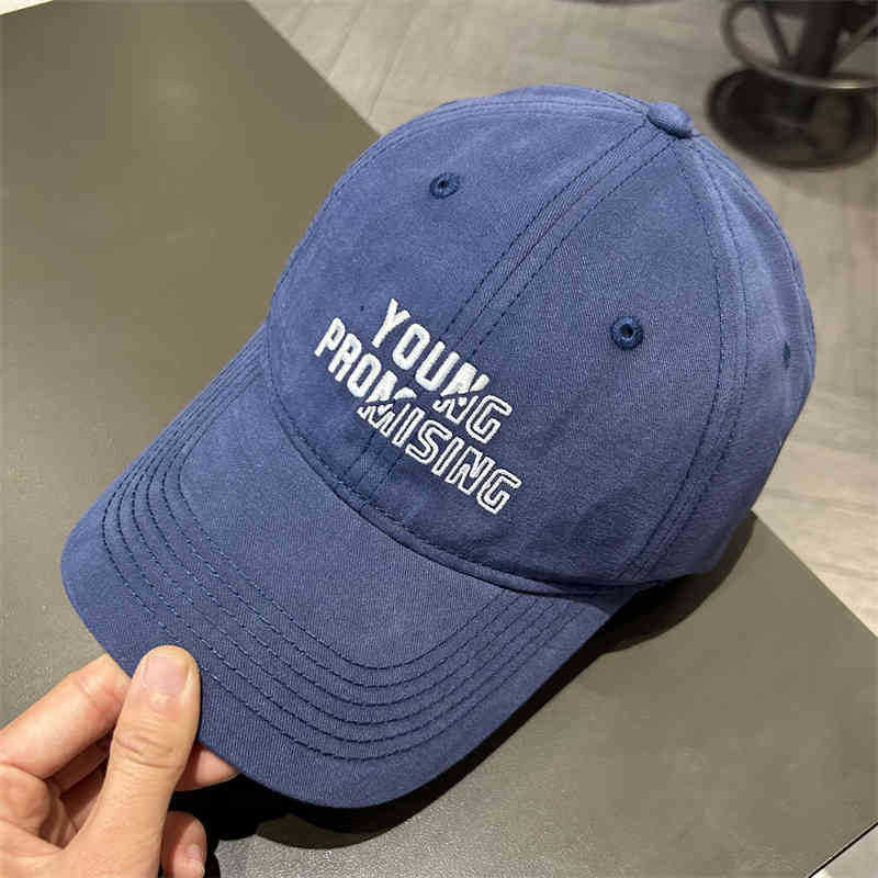 Unisex Relaxed Fit Casual Cap Bowlift