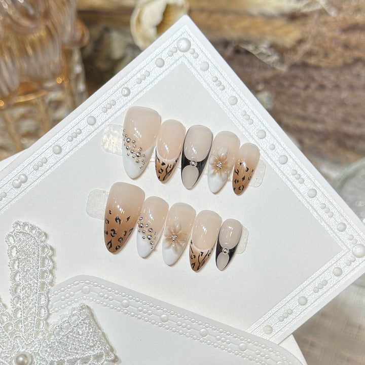 Artistic Leopard-Print Press-On Nail Set Bowlift
