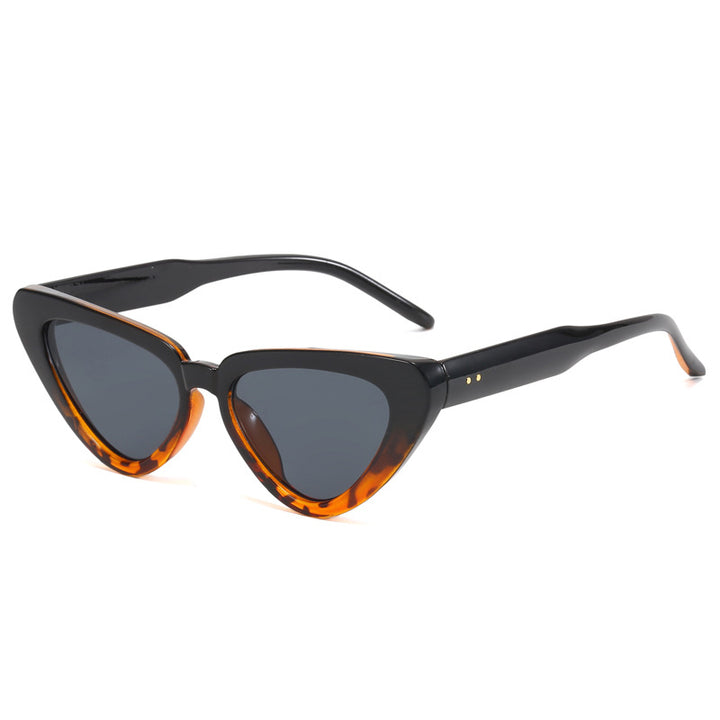 Ladies stylish Cat-Eye sunglasses with striking design Bowlift