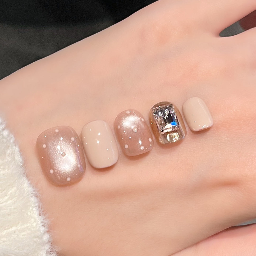 Elegant Press-On Nail Art Set Bowlift