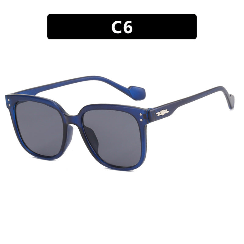 Women's square sunglasses with gentle gradient and protective UV filter Bowlift