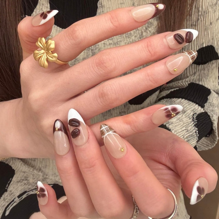 Animal-Inspired Press-On Nail Art Set Bowlift