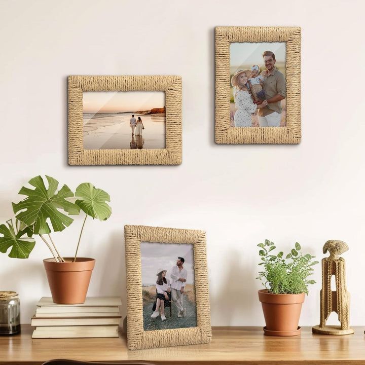 Artful picture frame made of woven natural material Bowlift