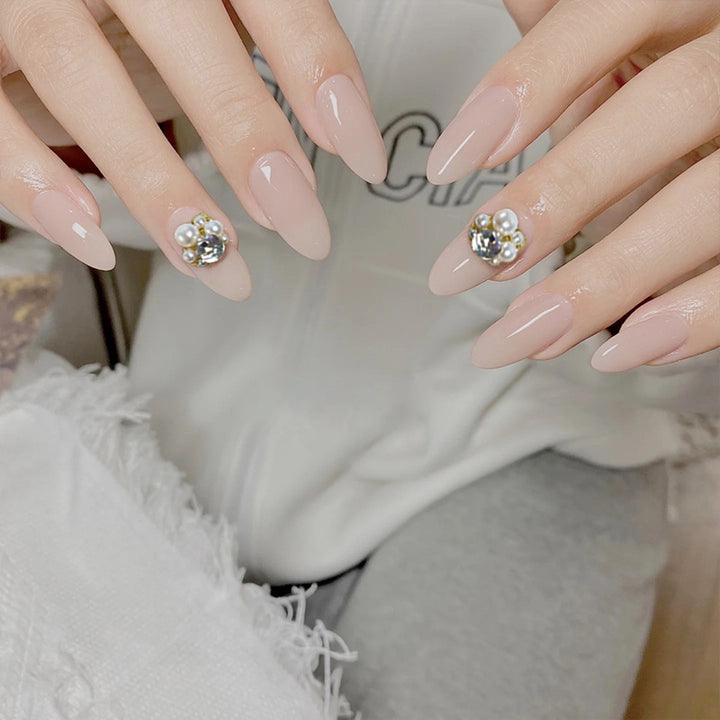 Glamorous Nail Designs Bowlift