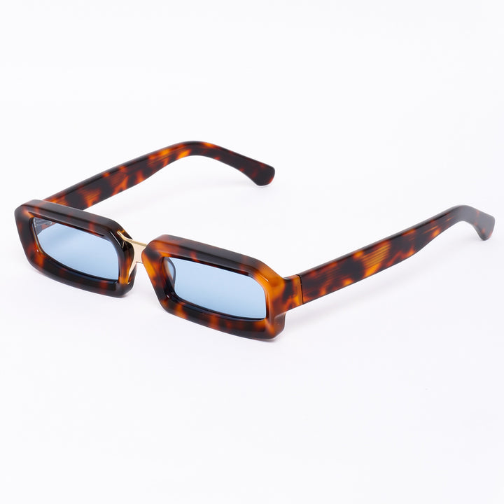 Women's stylish sunglasses in a modern rectangular design with a comfortable frame Bowlift
