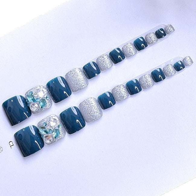 Nail art with glamorous rhinestone accents Bowlift