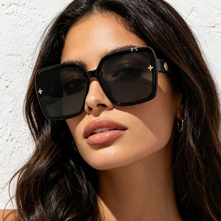 Women oversized square sunglasses with elegant design Bowlift