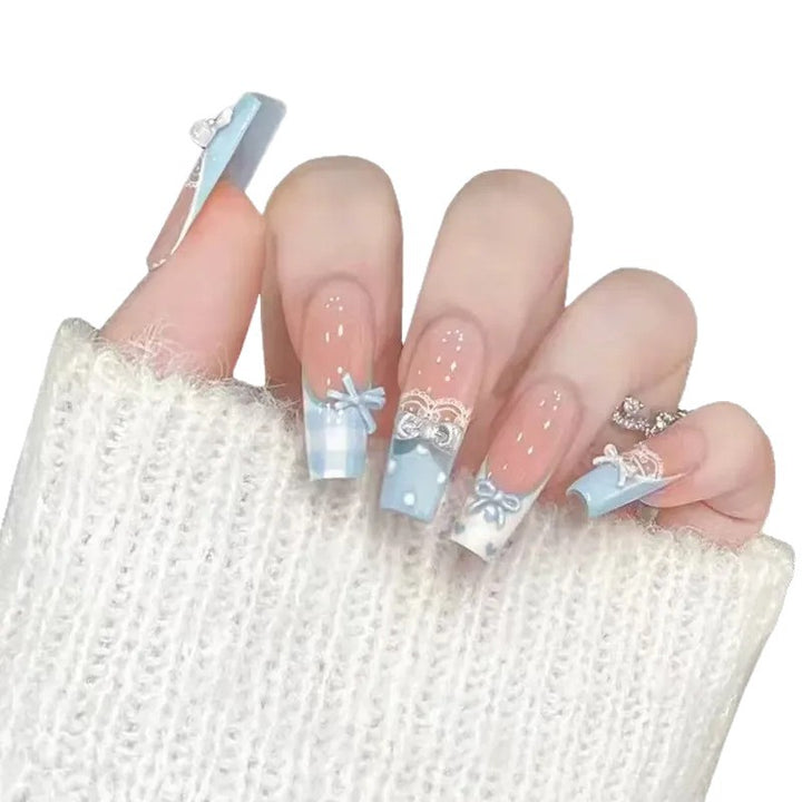 Decorative Press-On Nail Set with Floral Accents Bowlift 1787395241